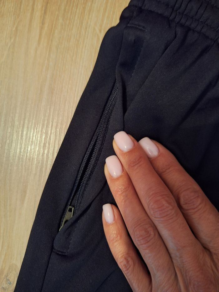 Survêtement de foot  Nike pantalon noir  2 poches à fermeture éclair 13 ans/158 cm - photo numéro 6