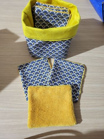 panier avec 7 lingettes