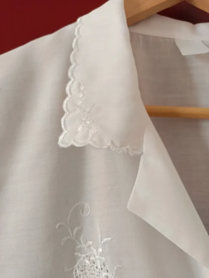 Blouse chemise manches courtes broderie t.46 - photo numéro 3