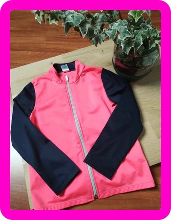 Veste survêtement taille 5-6ans Decathlon en très bon état