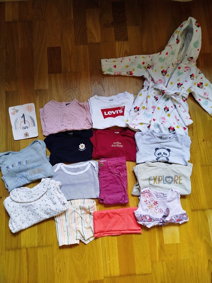 Lot de vêtements 12 mois