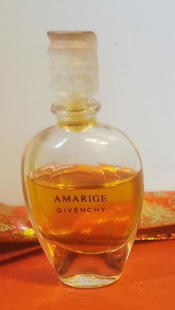 Miniature parfum Givenchy Amarige