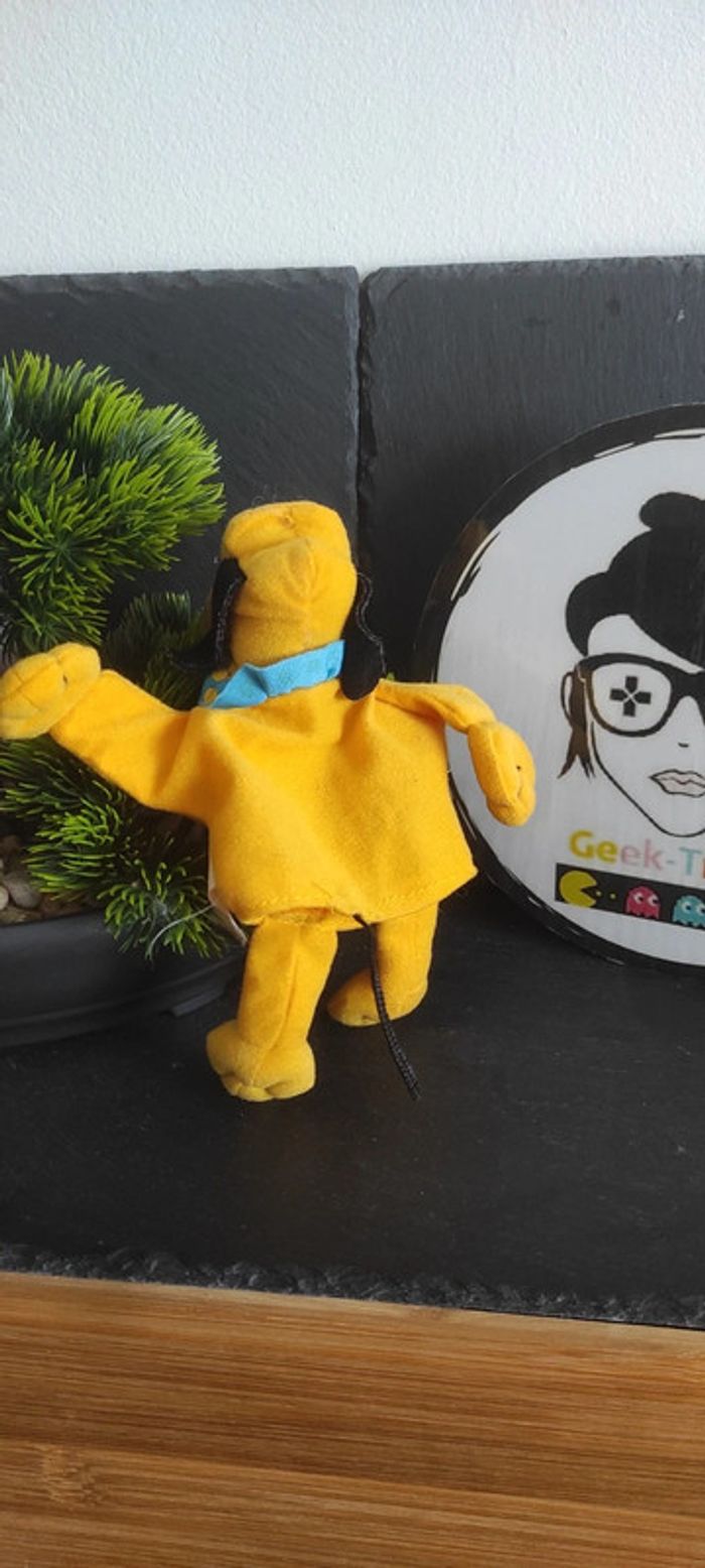 Doudou Chien McDonald's Pluto marionnette jaune orange pois foulard bleu noir - photo numéro 2