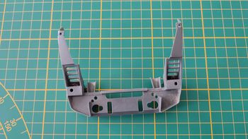 Support feux avant abimé pièce détachée miniature Burago Bburago Ferrari f40 1/18 1/18e #B12