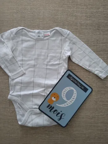 Body 6/9 mois / 74 cm