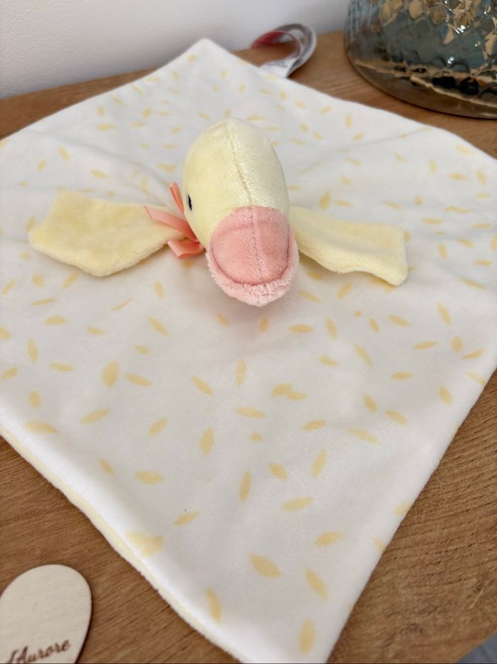 Doudou canard plume noeud satin jaune blanc - photo numéro 3