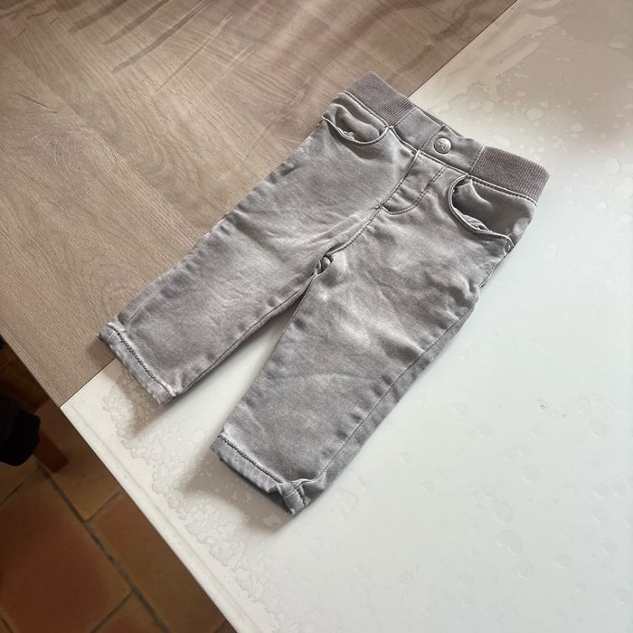 Jeans taille 3 mois (60 cm)
