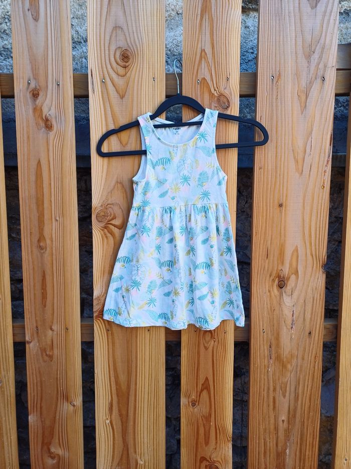Jolie robe sans manches imprimé feuilles 5 ans Kiabi - photo numéro 2