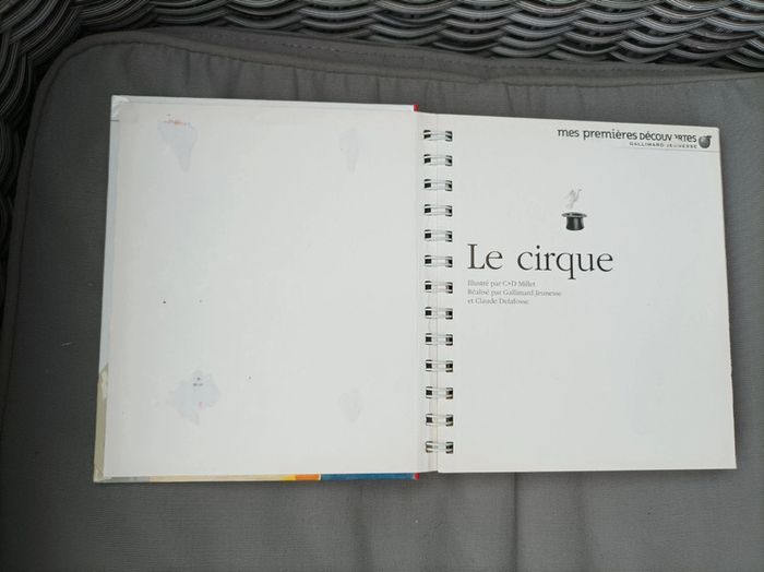 Livre " le cirque" - photo numéro 2