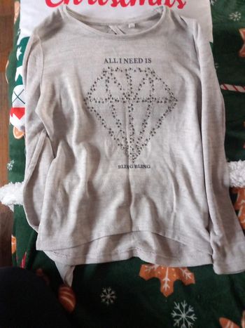Pull fin taille 134/140cm 9/10ans c&a