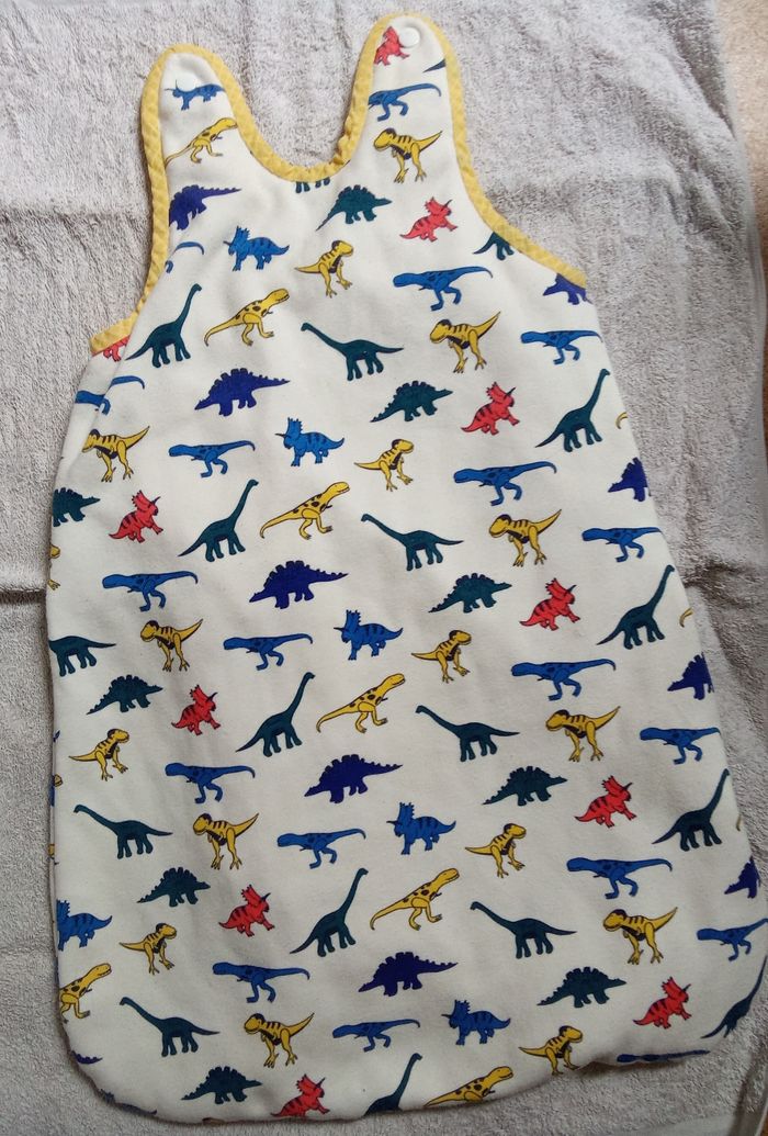 Turbulette gigoteuse bébé garçon motif dinosaures tog2 jusqu'à 12 mois environ - photo numéro 2