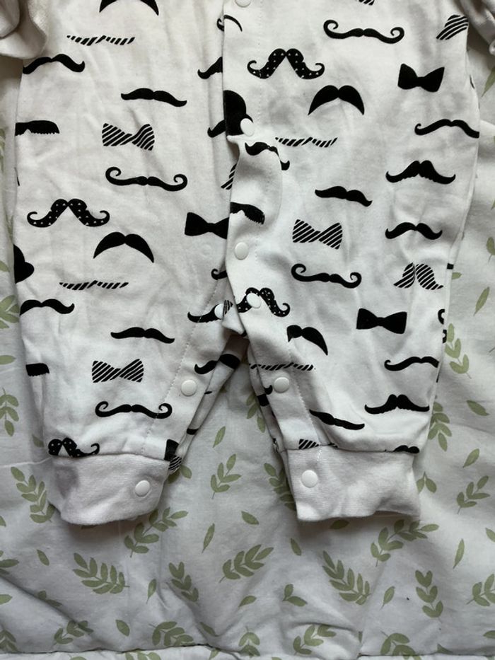 combinaison sans pieds blanc motifs moustache ouverture devant 3 mois newborn - photo numéro 4
