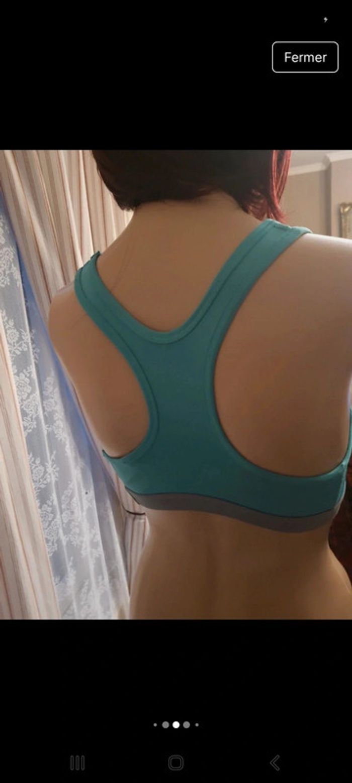 Brassière de sport tourquoise/gris Nike taille S - photo numéro 6
