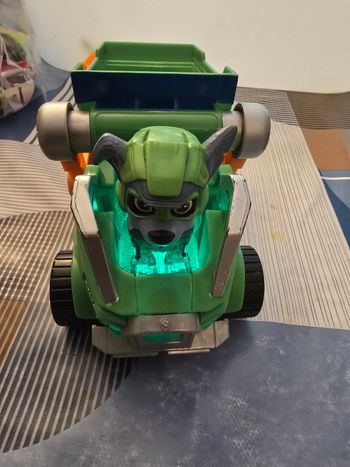Vehicule et figurine pat patrouille Super Rocky