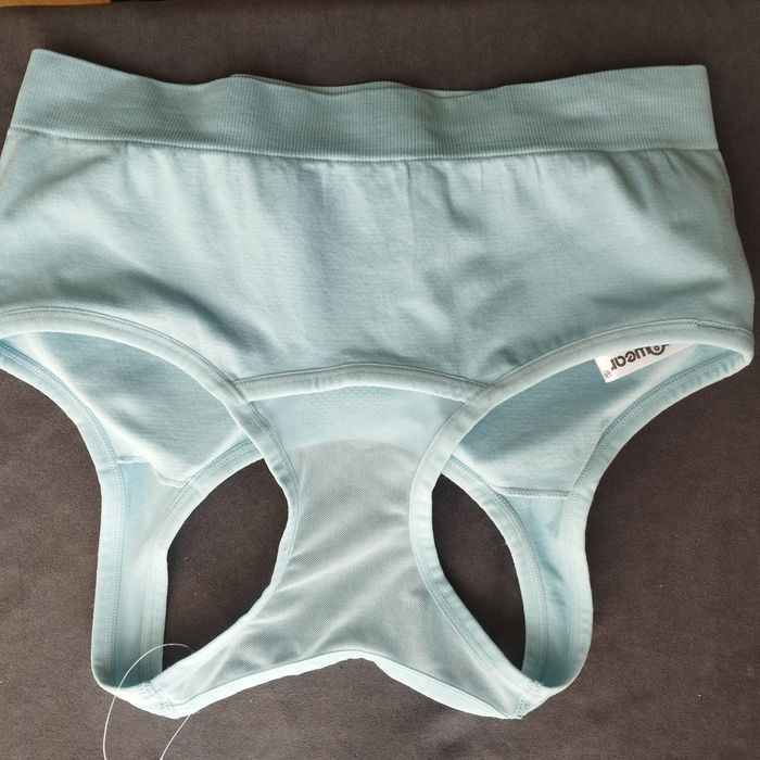 Brassière sans couture L. Neuf - photo numéro 3