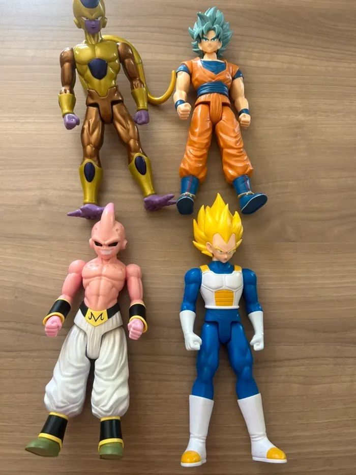 Gros lot de 4 grandes figurines de 30cm de hauteur dragonball Z - photo numéro 6