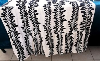 Robe été longue fluide ample neuve. Blanc noir. Coton. Taille 46.