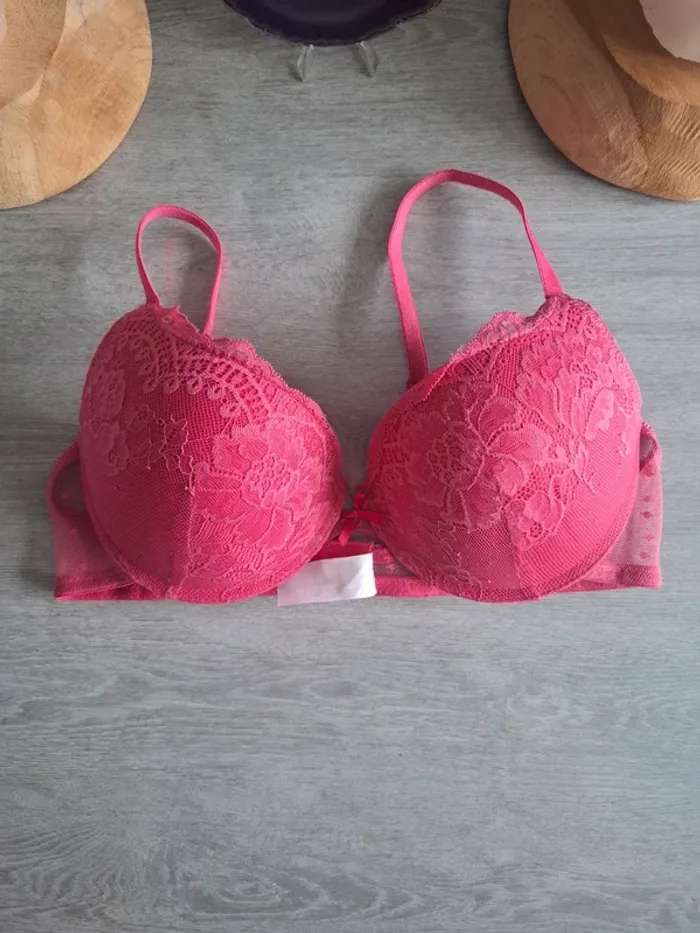 Soutien gorge 95 D - photo numéro 2