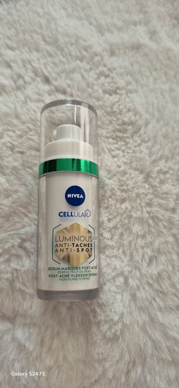 Crème nivea anti tâche post-acné