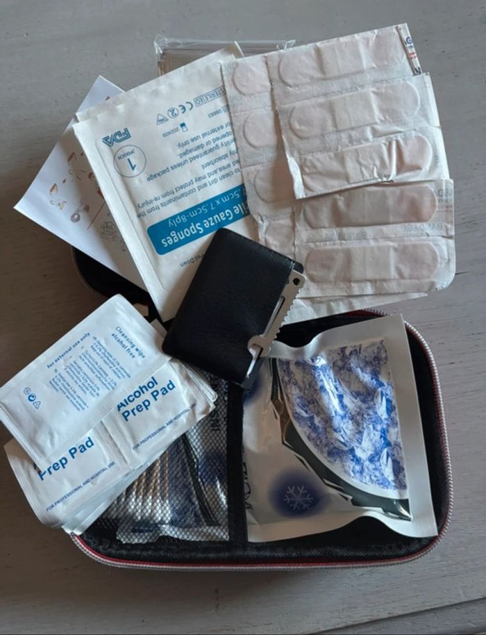 Trousse de 1er secours - photo numéro 4