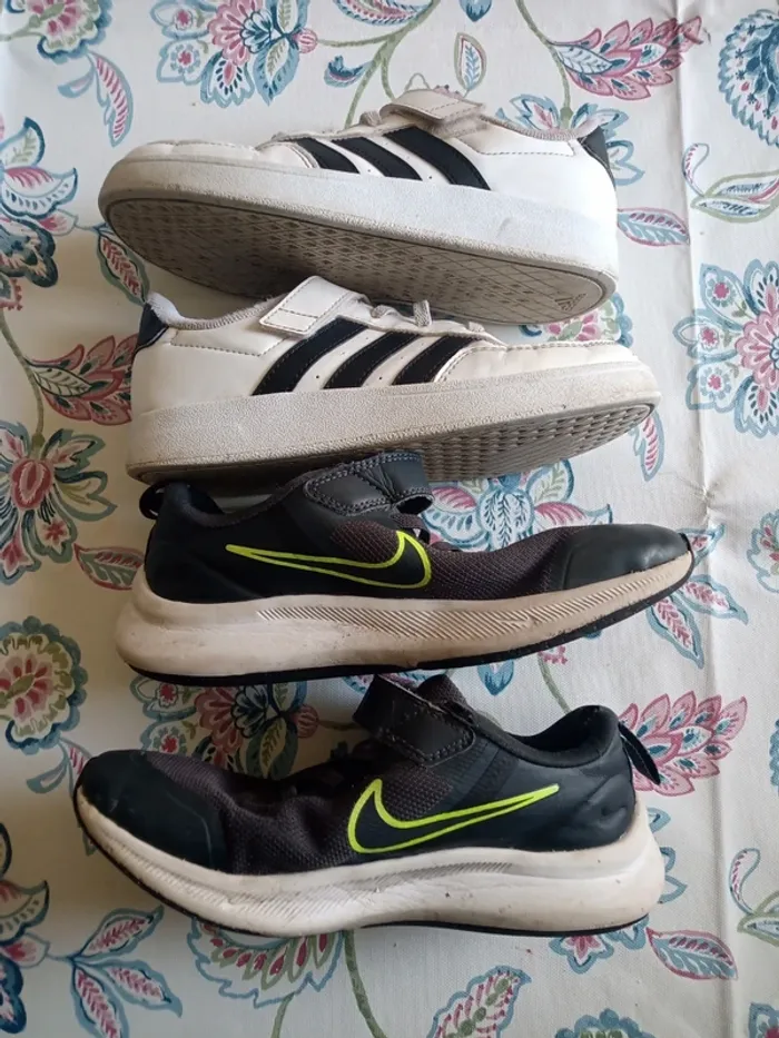 Lot 2 paires de chaussures Nike et adidas