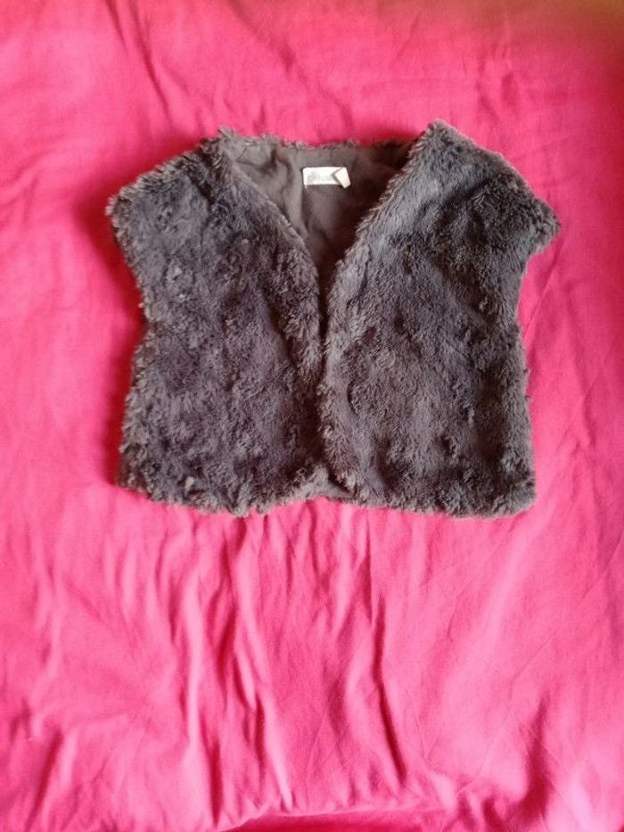 gilet fille tres bon etat