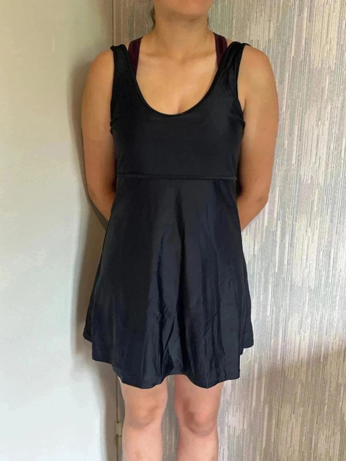 Robe de bain avec culotte taille 46 neuve sans étiquette•