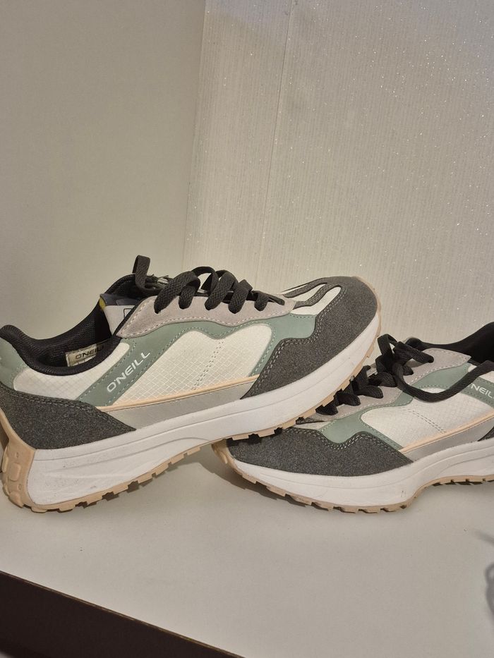 👟jolie paire de Sneakers O'Neill Style Rétro/Running femme P38 - photo numéro 4