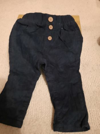 Pantalon velours côtelé bleu bébé