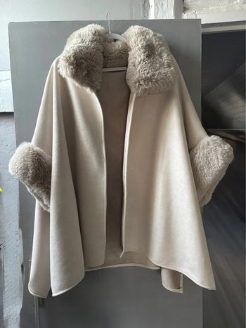 Cape beige taille unique