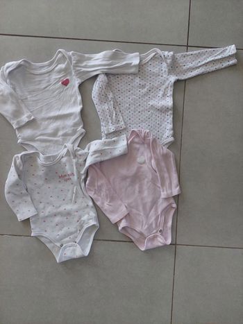 Lot x4 bodies manches longues 9 mois