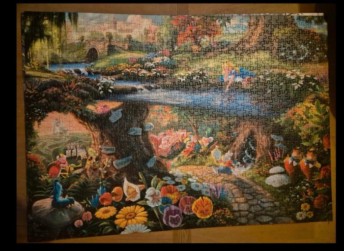 Puzzle disney schmidt 1000 pièces "Alice aux pays des merveilles " - photo numéro 2