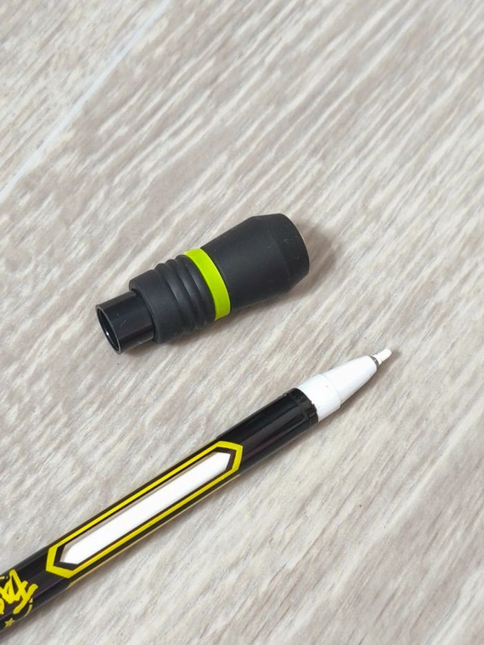 Stylo rotatif anti stress twirling - photo numéro 3