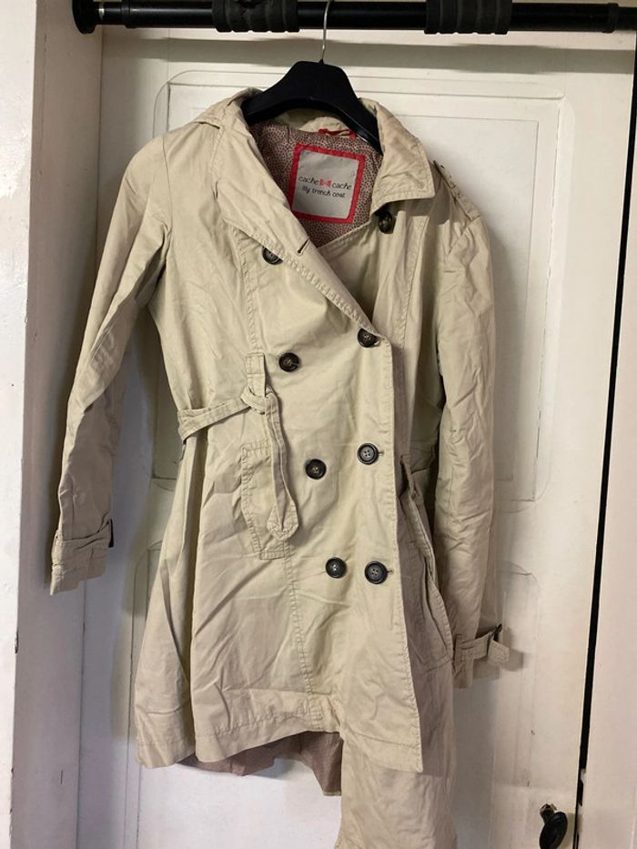 Trench-coat