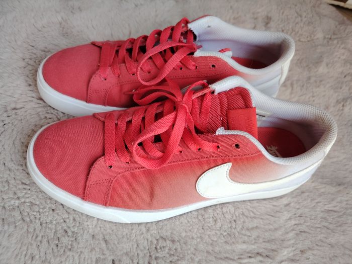 Basket Nike taille 42 - photo numéro 2