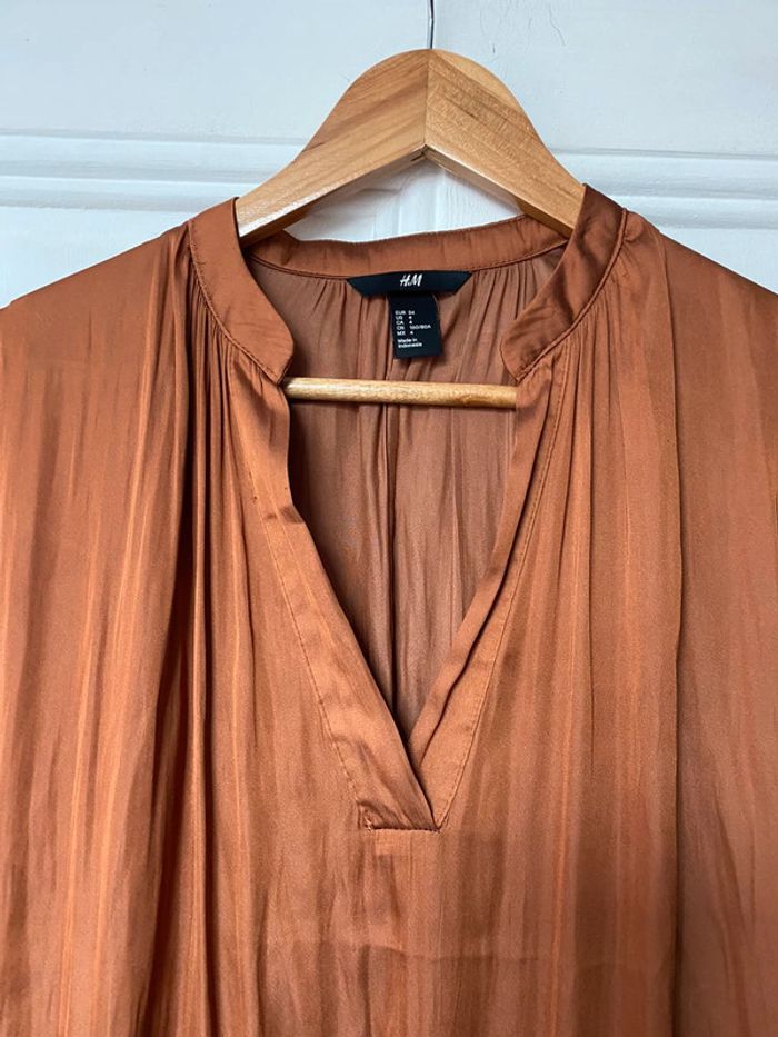 Robe satinée - photo numéro 2