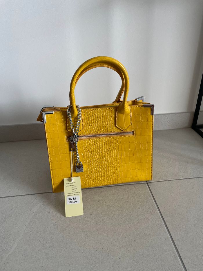 Sac a mains jaune - photo numéro 3