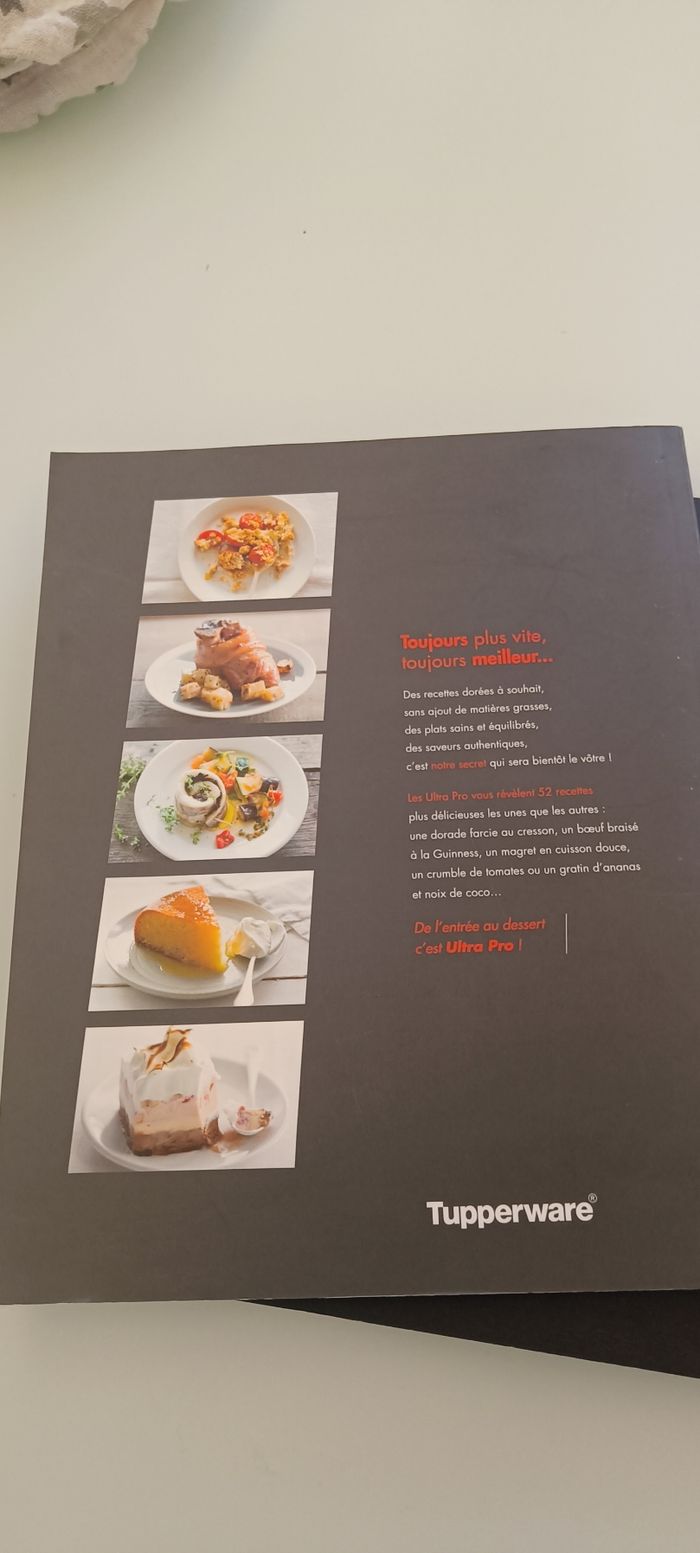 Deux livres de cuisines tupperware - photo numéro 2