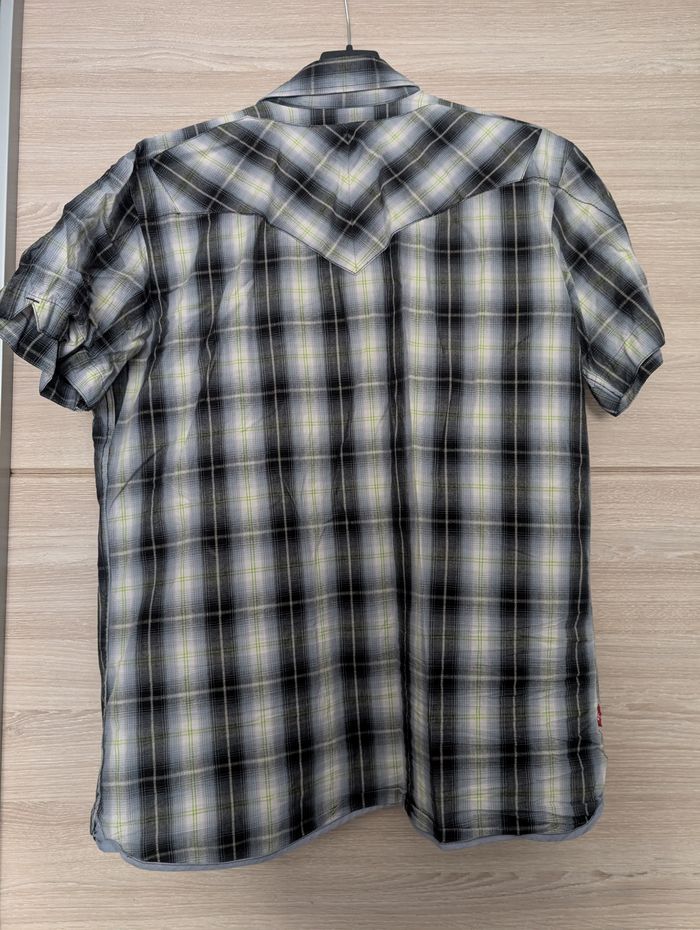 Chemise LEVI'S manches courtes, taille L, en très bon état - photo numéro 4