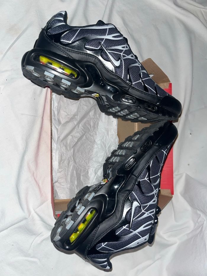 Nike TN noire et blanche style « araignée » - photo numéro 4