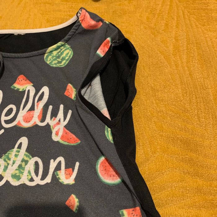 Tee-shirt taille 14ans - photo numéro 3