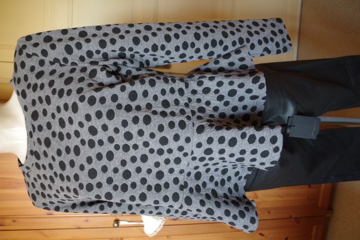 Tounique Vila - pois gris chiné et noir T. XL - 42 - photo numéro 2