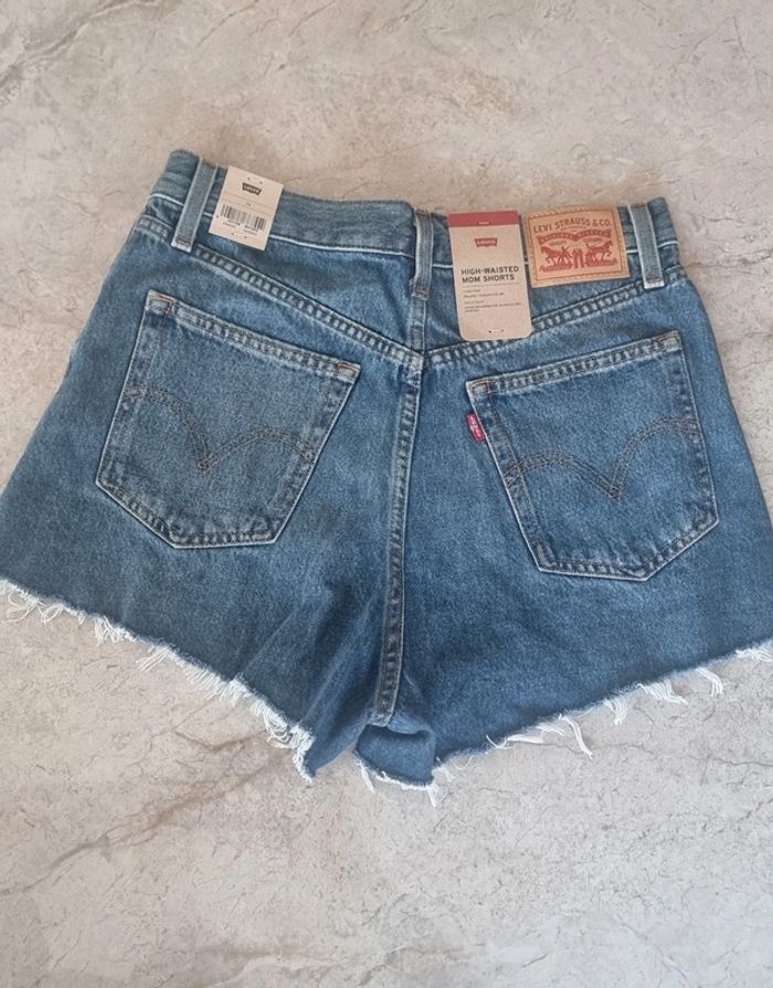 Short Levi's Mom Taille Haute T.29 - Neuf avec étiquettes - photo numéro 3