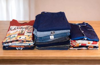 Lot de vêtements neufs 