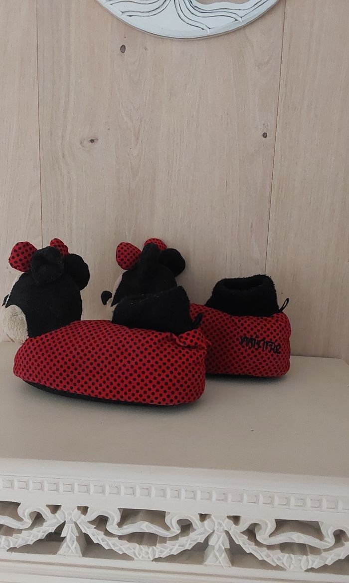 Pantoufles  chaussons Minnie Disney T 27 - photo numéro 3