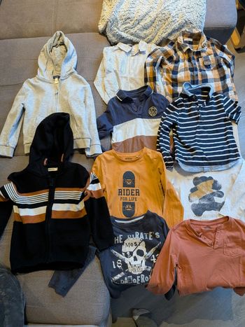 Lot pull manches longues 4 ans 