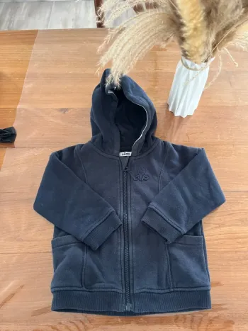Gilet à capuche 24 mois