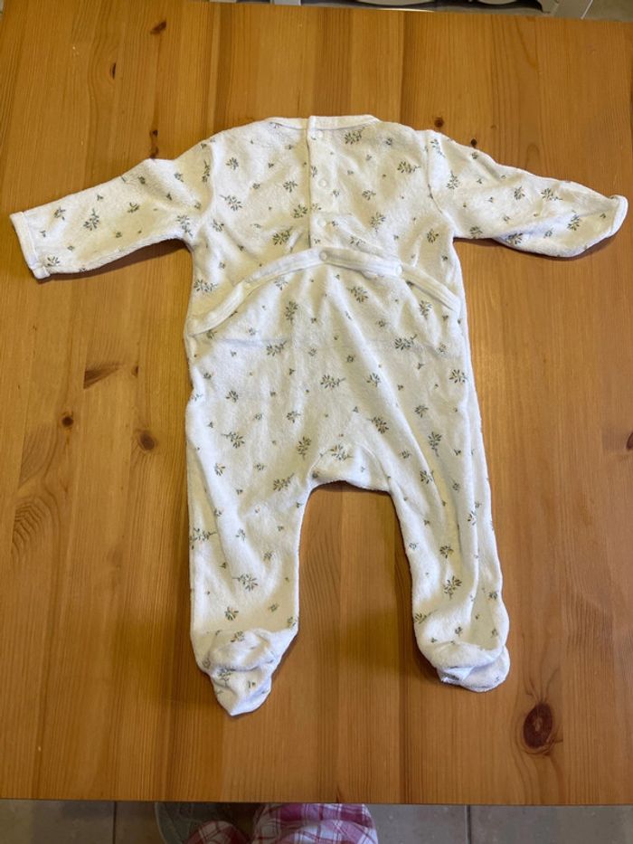 Pyjama fleurs 6 mois - photo numéro 3
