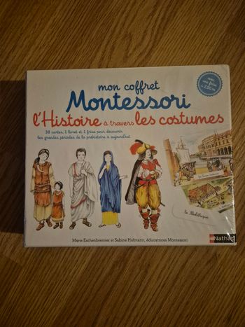 Coffret Montessori d’histoire à travers les costumes NEUF
