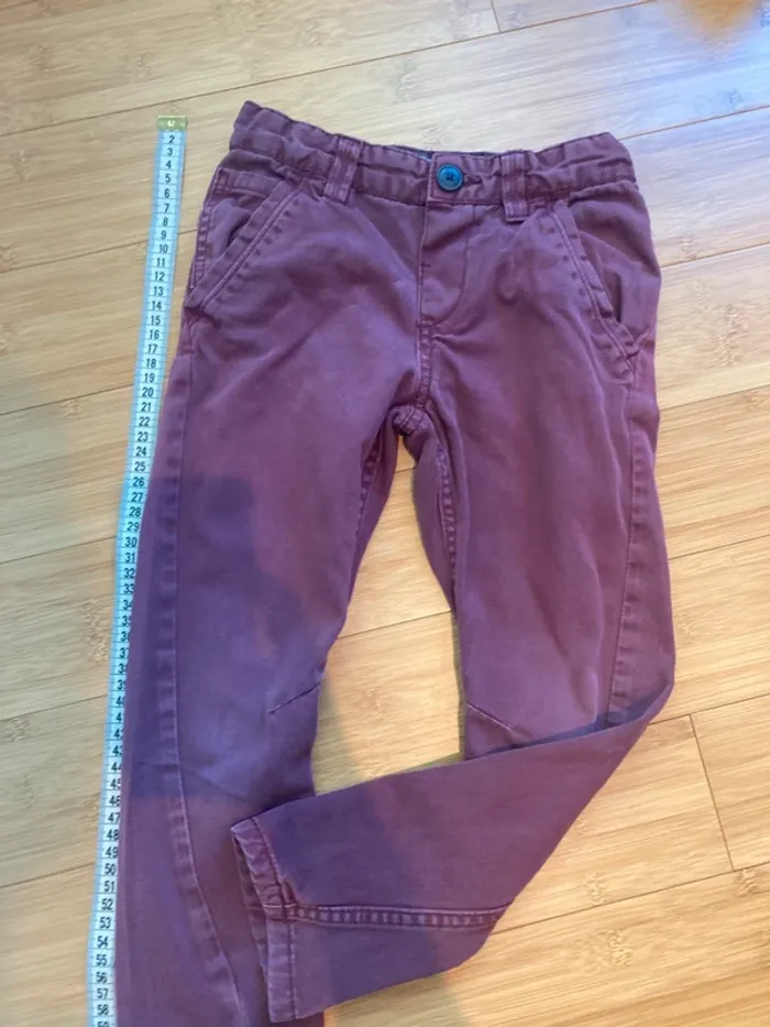 5 ans - pantalon bordeau matière jeans douce avec élastique de réglage à l’intérieur. - photo numéro 3